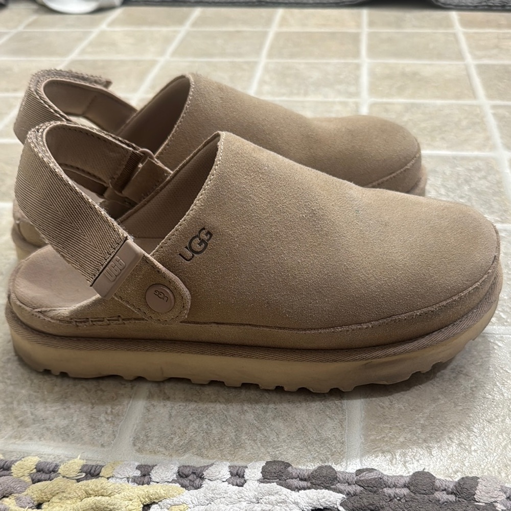 UGG goldenstar clog